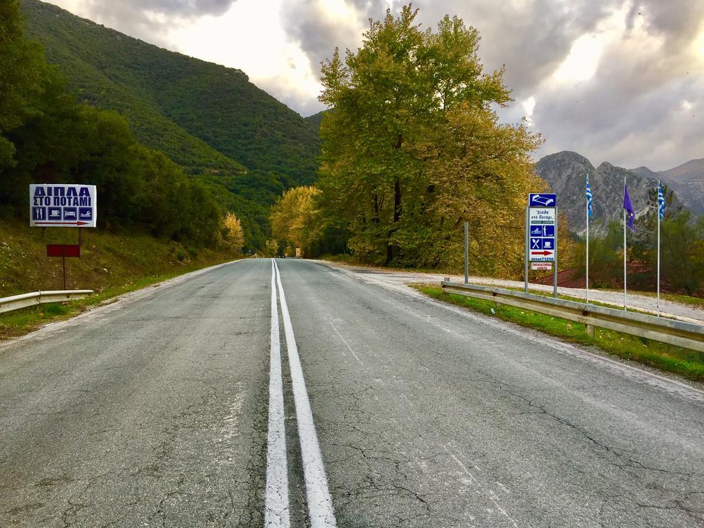 Dipla Sto Potami Hotel Chani Terevou Kültér fotó